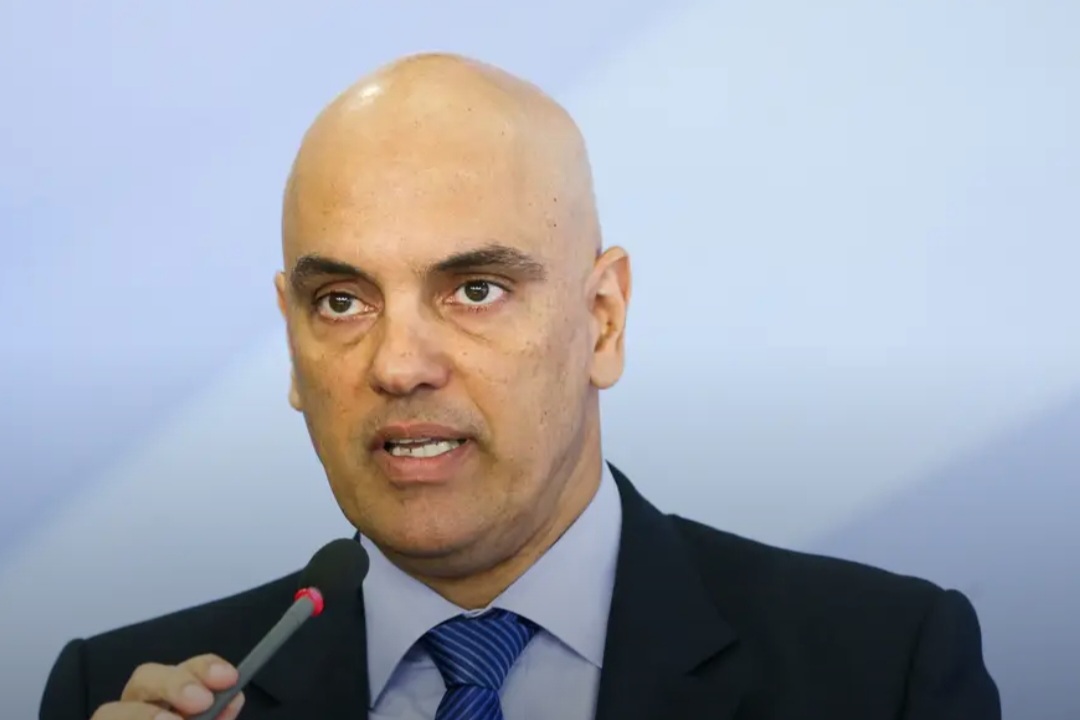 Auditores da Receita Federal criticam ministro do STF Alexandre de Moraes por barrar investigações tributárias contra Ministros do STF e familiares