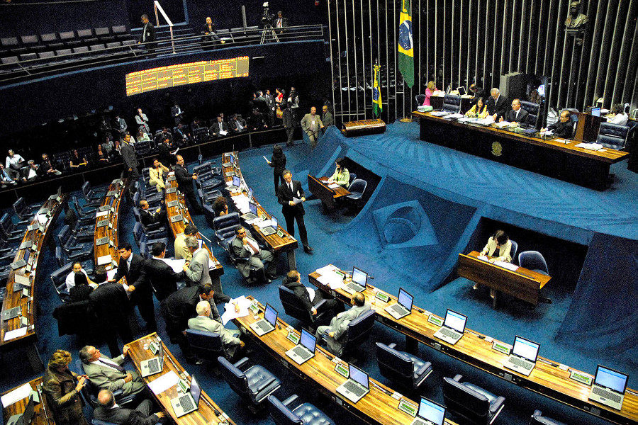 Aprovado na CCJ do Senado Federal, Emenda do Substitutivo para reeleição de Presidente, Governadores e Prefeitos,