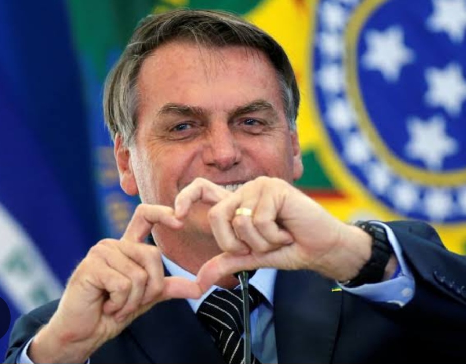 Jair Bolsonaro 1° político esfaqueado pela extrema esquerda.