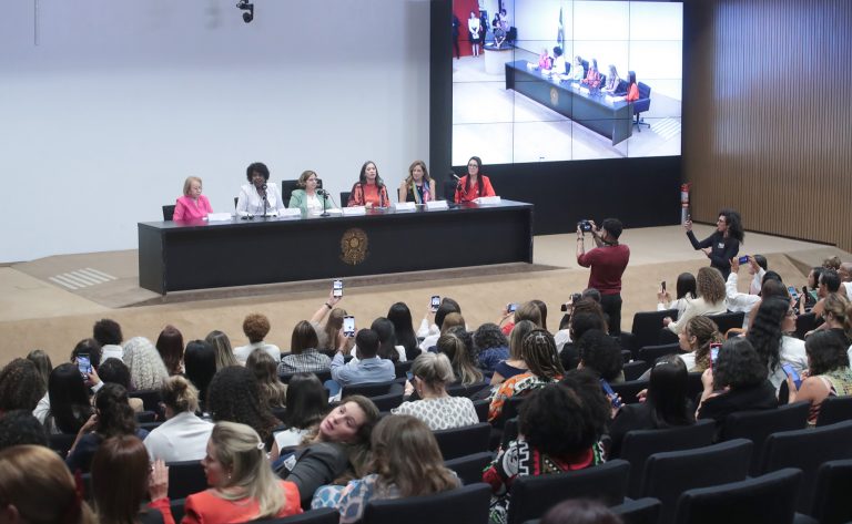 Mulheres unidas apresentam projetos que querem aprovar no Congresso