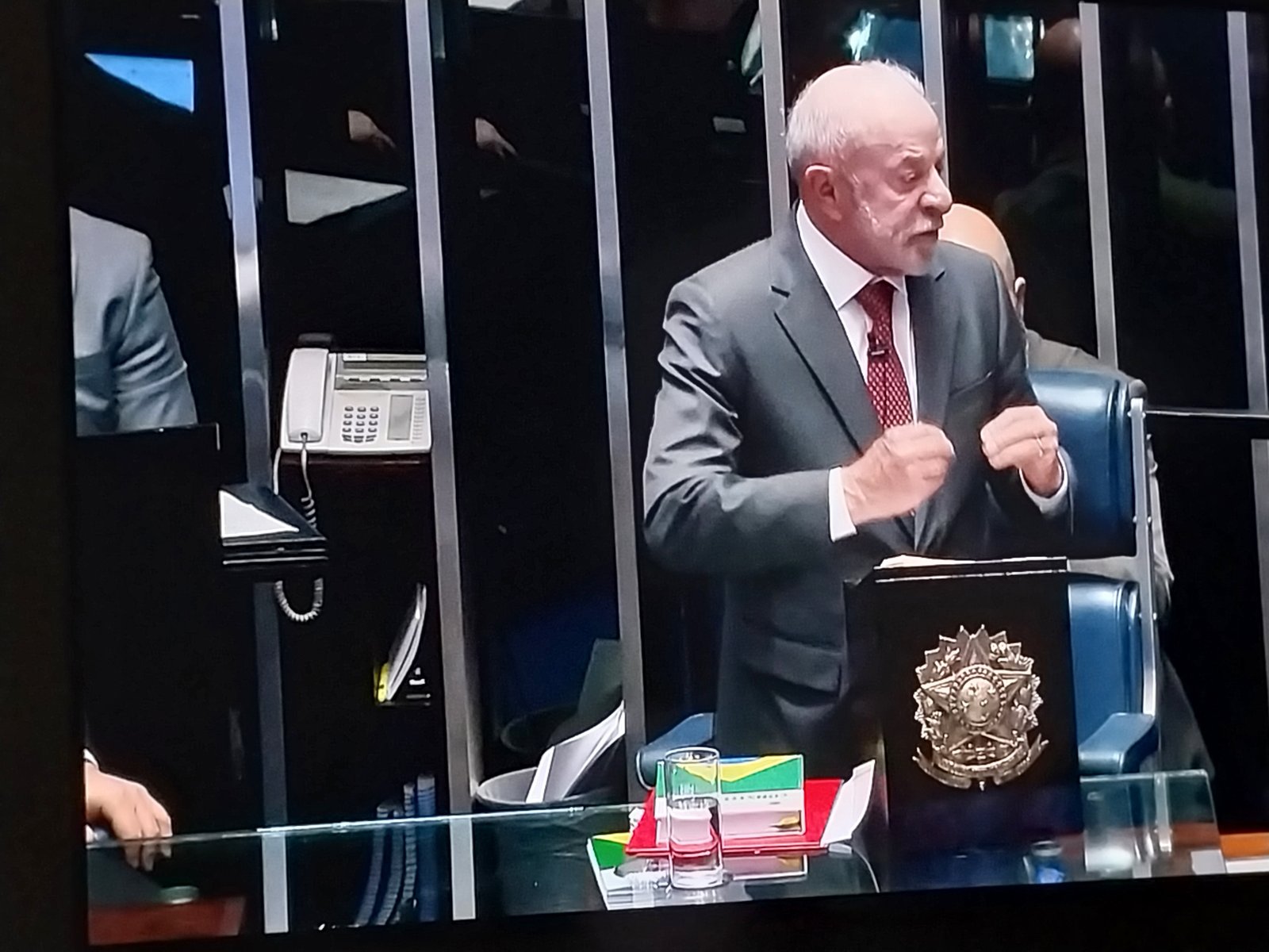 Roberta Luchsinger derruba Lula. "É um pilantra" afirma ela.