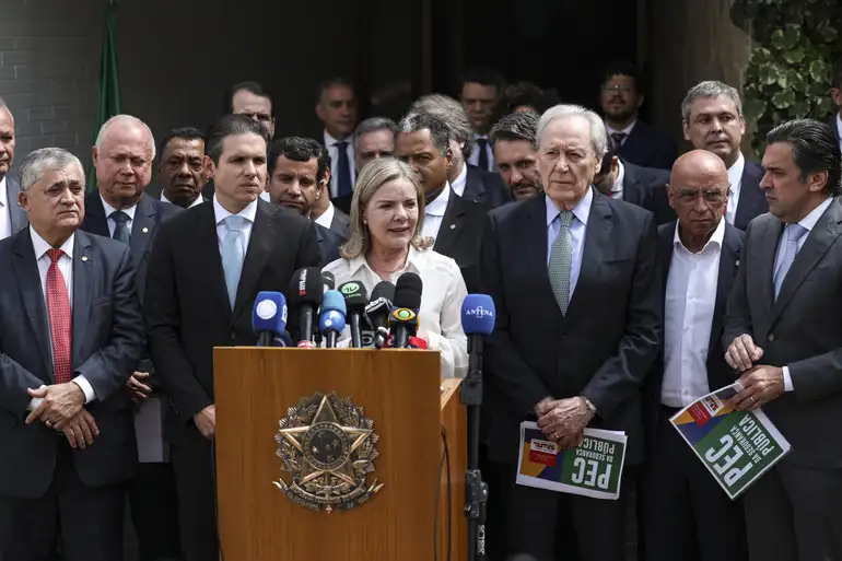 A PEC DA SEGURANÇA - PRÓS E CONTRAS NESSA PROPOSTA DO MJSP